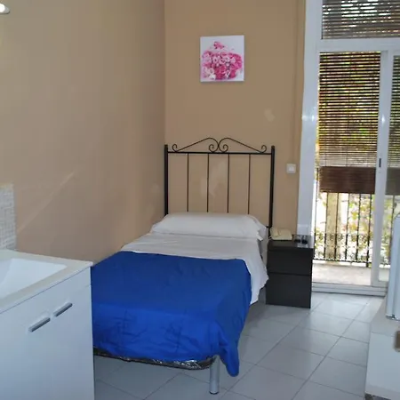 Guest house Nou Raval 3*