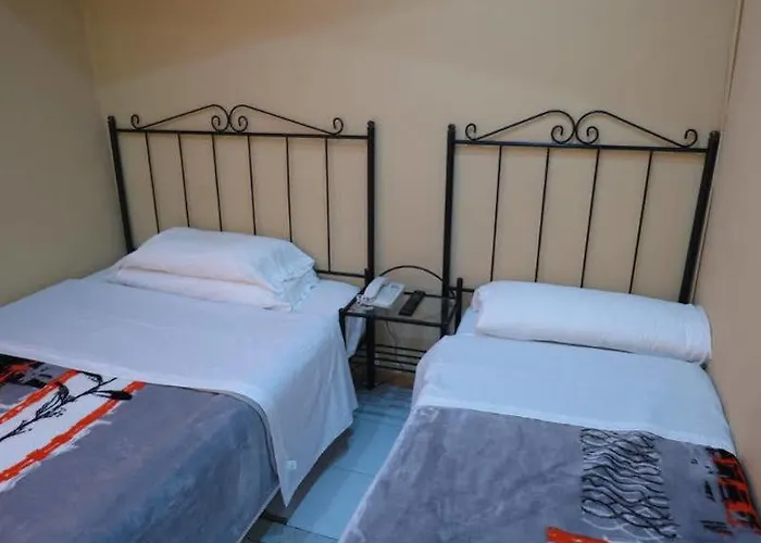 Nou Raval 3* برشلونة